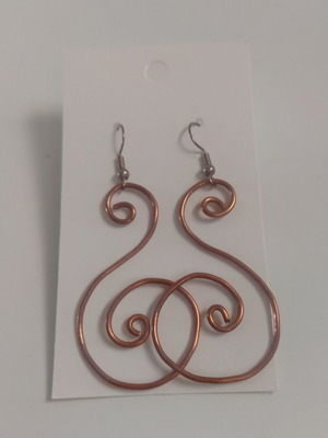 Copper earrings like new, dangle style