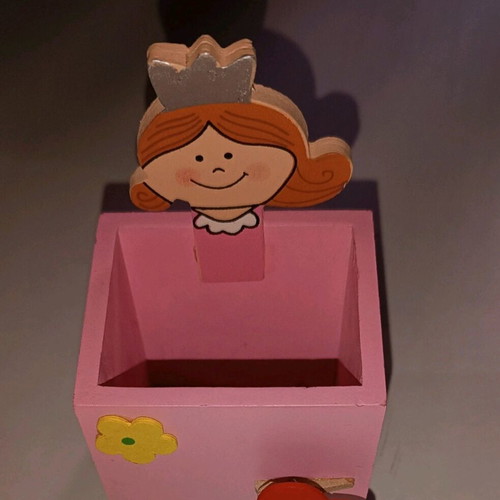 Princess pencil holder like new