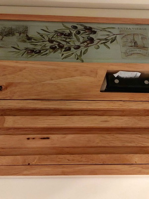 Bread Cutting Set new, wood board and knife