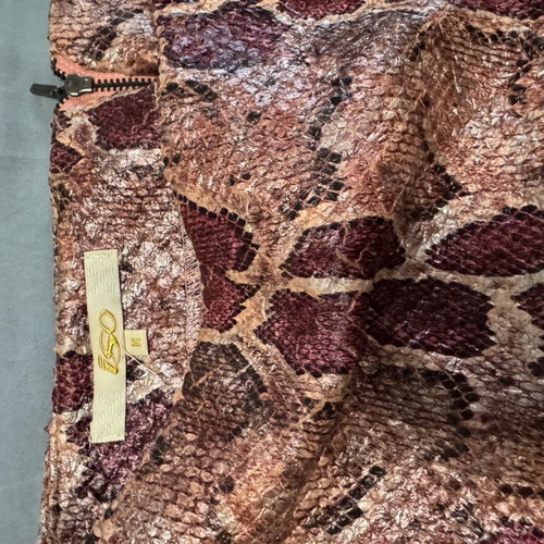 Iso mini skirt with snake effect size M like new, pink and burgundy