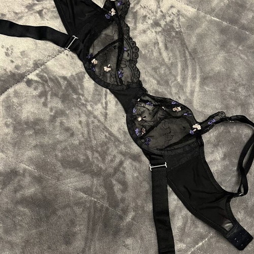 Hunkemoller bra like new, size 70D, black and purple