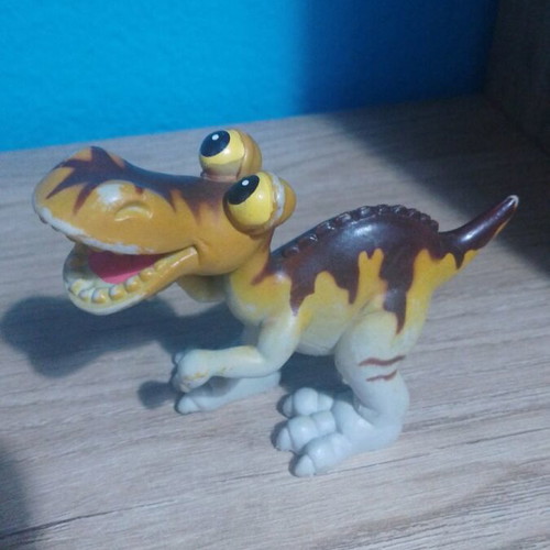 Dinosaur Figures set of 3 used, vintage style plastic rubber
