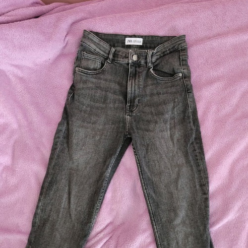 Zara vintage skinny cropped jeans used, black and grey, size M