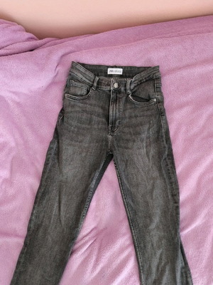 Zara vintage skinny cropped jeans used, black and grey, size M