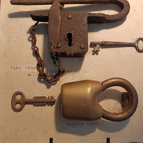 Collectible padlocks used with original keys, Greek 1935 and Peru 1700