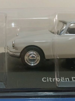 Unforgettable Cars Citroen DS 19 1957 1:43 model new with magazine