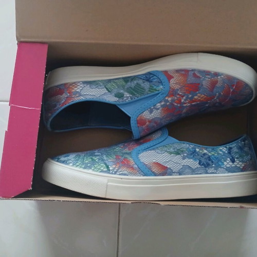 Dexim women's slip-on shoes new, colorful with floral lace design