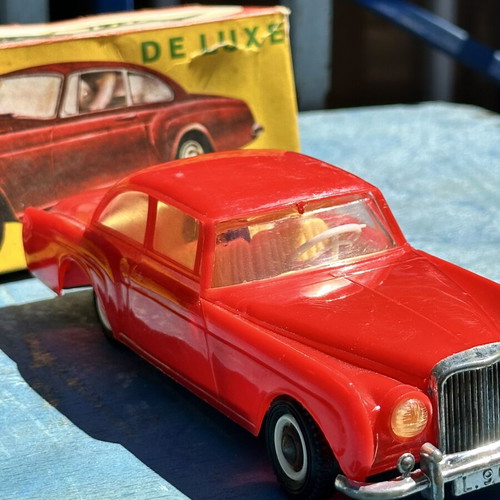 Vintage LYRA Bentley Sports Saloon De Luxe toy used with original box