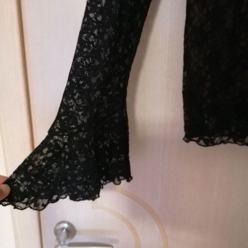 Lace blouse M/L, black, elastic fabric with flattering sleeves