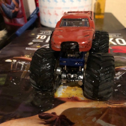 Monster truck like new
