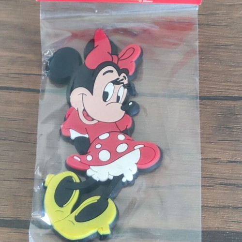 Minnie Mouse vintage magnet new in sealed packaging