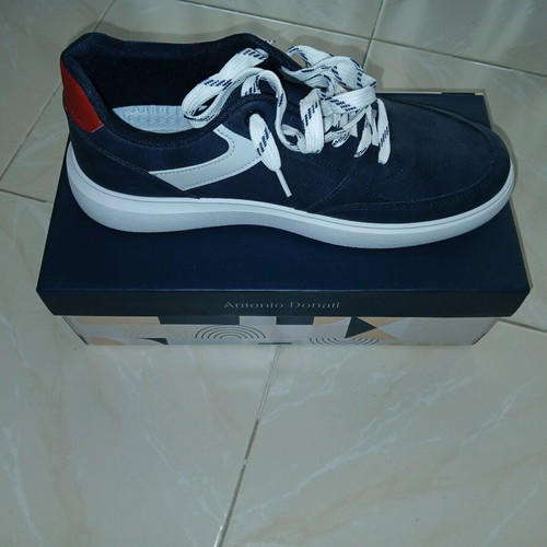 Men's sneakers new, size 44, white and blue
