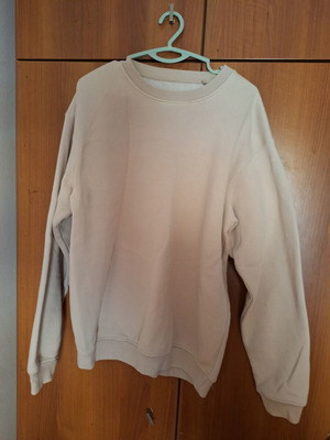 Bershka beige sweatshirt used, size Medium