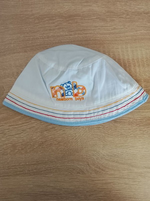 Mayoral baby summer hat like new
