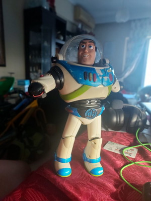 Μεγάλη φιγούρα Buzz Lightyear, μεταχειρισμένη, χωρίς χέρια