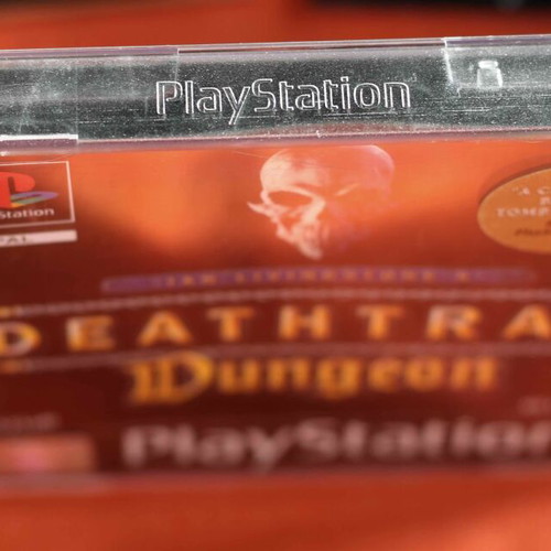 Deathtrap Dungeon PlayStation 1 used, complete English, black version