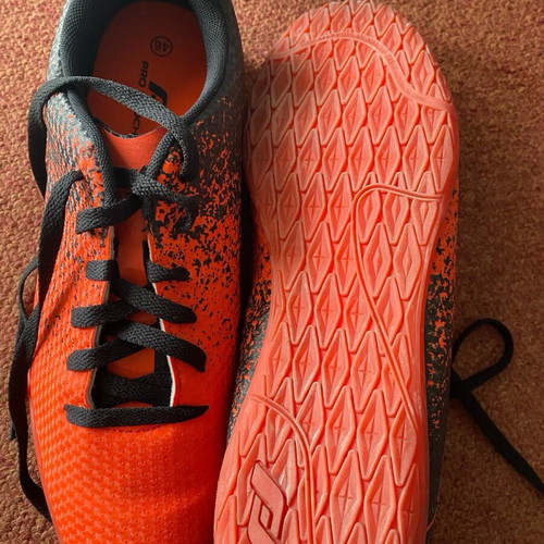 Pro Touch football sports shoes new, size 46, black orange