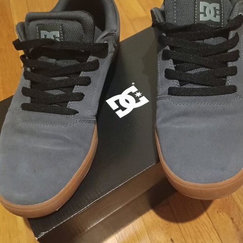 DC Crisis men's sneakers grey like new, size 45