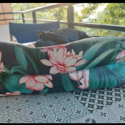 Accessorize floral large handbag with gold details and pouch, new