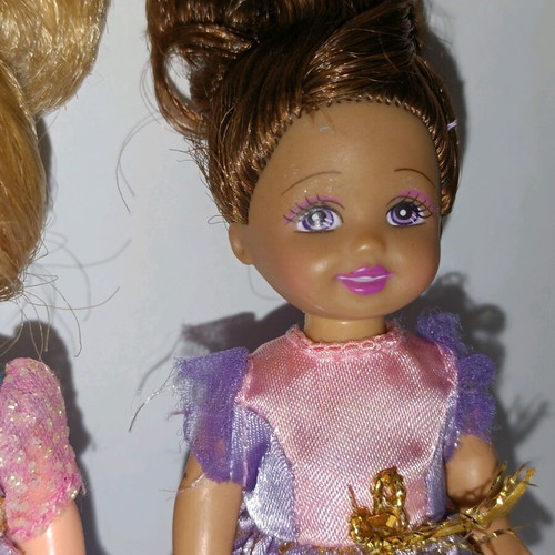 Barbie Kelly Island Princess used mini-dolls from Swing & Twirl Tika set