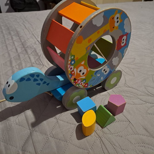 J'adore Wooden Pull-Along Turtle Toy used, shape sorter missing one shape