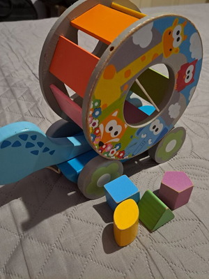 J'adore Wooden Pull-Along Turtle Toy used, shape sorter missing one shape