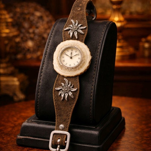 Carlo Cantinaro women's watch with natural horn and leather strap like new