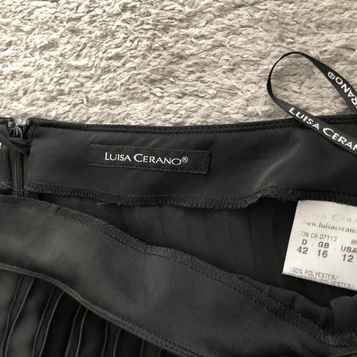 Luisa Cerano pleated skirt black like new, size XL