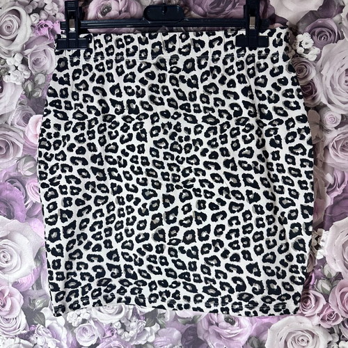 Tally Weijl leopard print skirt size 38 like new