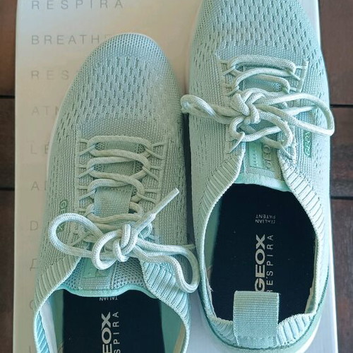 Geox Respira women's athletic shoes size 37 like new multicolor