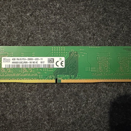 SK Hynix 4GB DDR4 2666MHz Desktop RAM like new