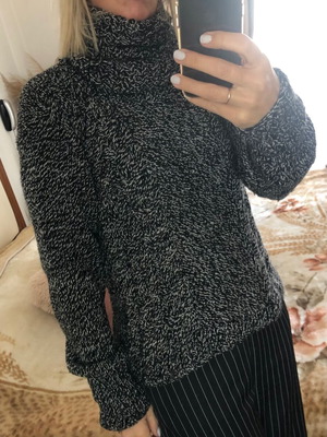 Handmade women's sweater used, black and white, size medium