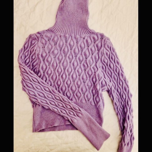 Purple lilac knitted top like new, viscose