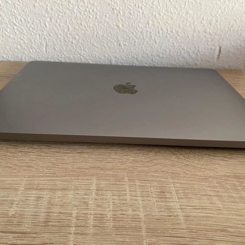 Apple MacBook Pro 13-inch (2017) Space Gray, 16GB RAM, 256GB SSD