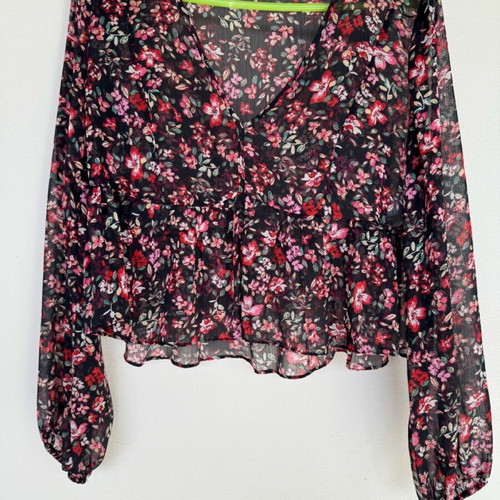 Stradivarius floral cropped blouse size Small like new