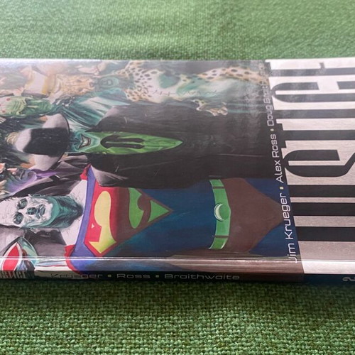 Justice Vol. 2 comic like new, English