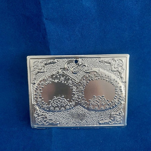 Metal votive new in excellent condition