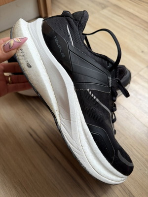 Αυθεντικά παπούτσια Saucony Tempus νούμερο 45 σαν καινούργια