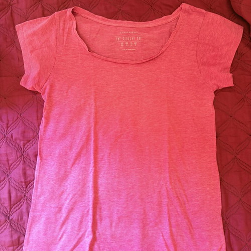 3 mako T-shirts pink, blue, grey, size small with wide fit