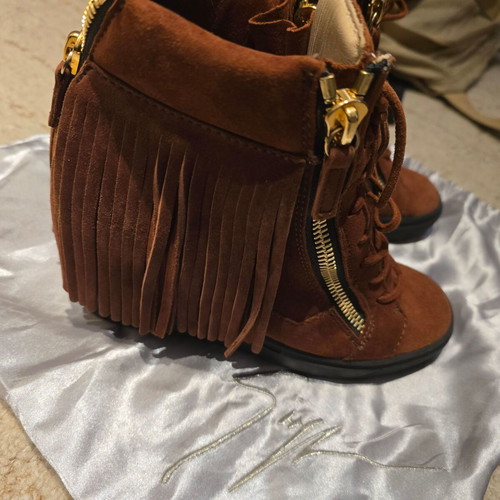 Μποτάκια Giuseppe Zanotti καστόρινα σαν καινούργια, νούμερο 38, καφέ