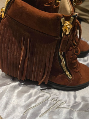 Μποτάκια Giuseppe Zanotti καστόρινα σαν καινούργια, νούμερο 38, καφέ