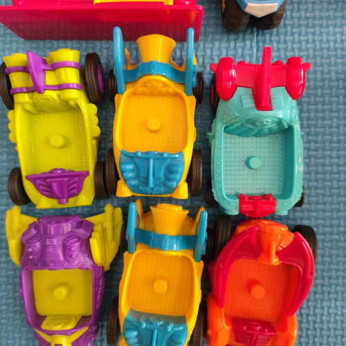 Super Zings figures like new