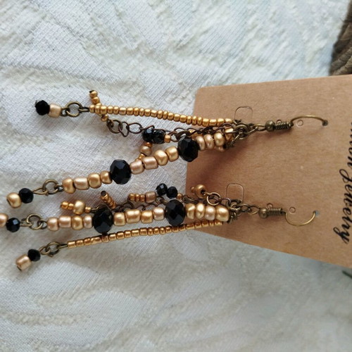 Handmade earrings new, black and gold