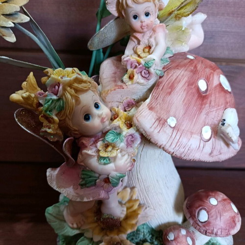 Vintage decorative figurine children on mushrooms new