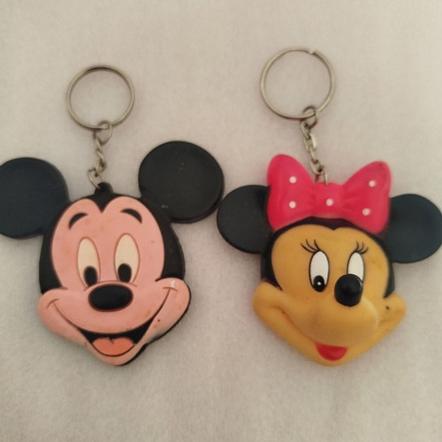 Vintage Mickey and Minnie keychains like new from the 90s