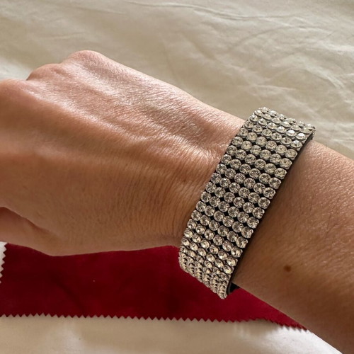 Adjustable bracelet with 6 rows of rhinestones like new, black and white