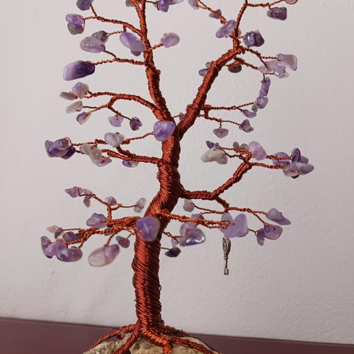 Tree with varnished copper wire and amethyst crystals new