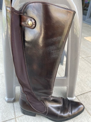 Μπότες Esthissis μεταχειρισμένες, μέγεθος 38, μαύρες