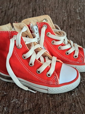 Baby sneakers size 22 red like new