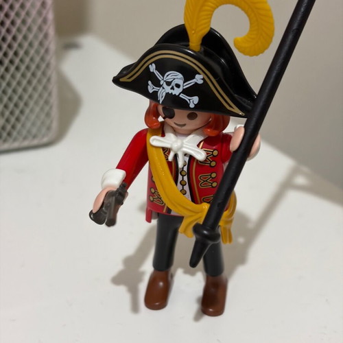 Playmobil Special Pirate figure 4690 like new with hat, gun and flag